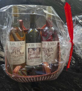 Four Tails Wine Basket